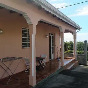  Appartement Beau F2 Avec Vue Sur Les Saintes